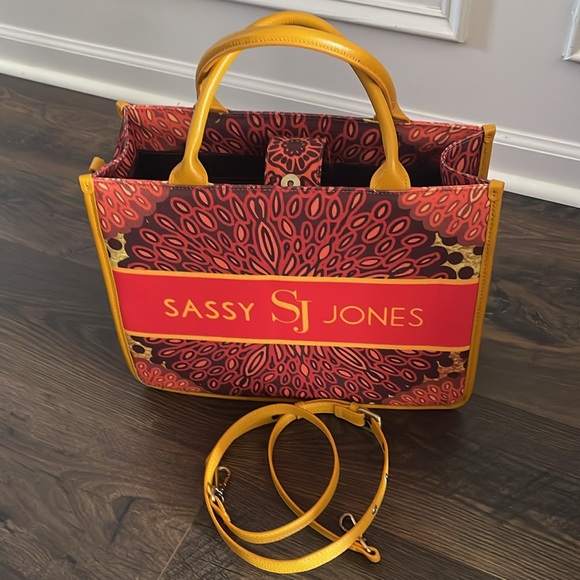 Sassy Jones Bag - Picture 8 of 8